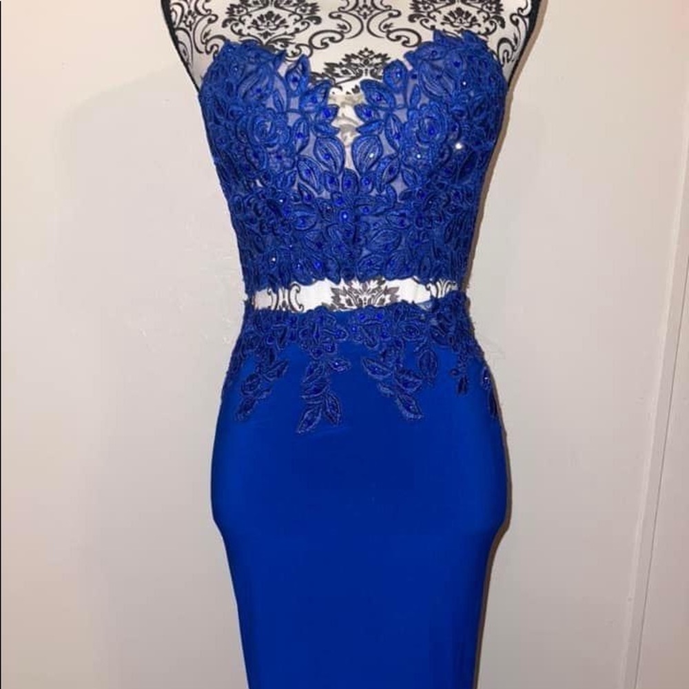 PROM DRESS, size 00, WORN ONCE, GREAT COND.
